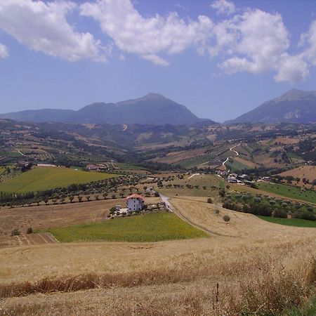 Agriturismo Il Vecchio Carro Campli Экстерьер фото