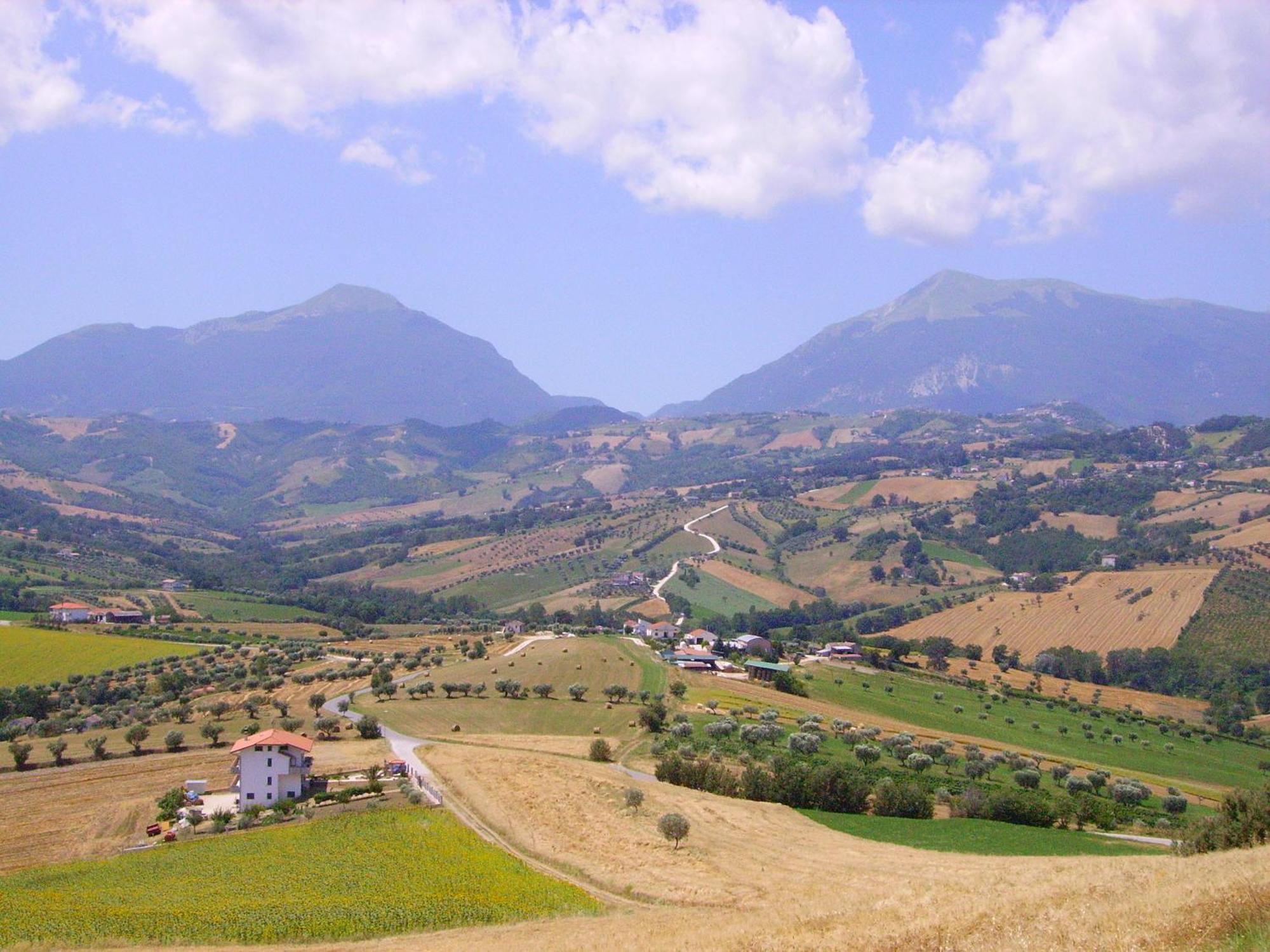 Agriturismo Il Vecchio Carro Campli Экстерьер фото