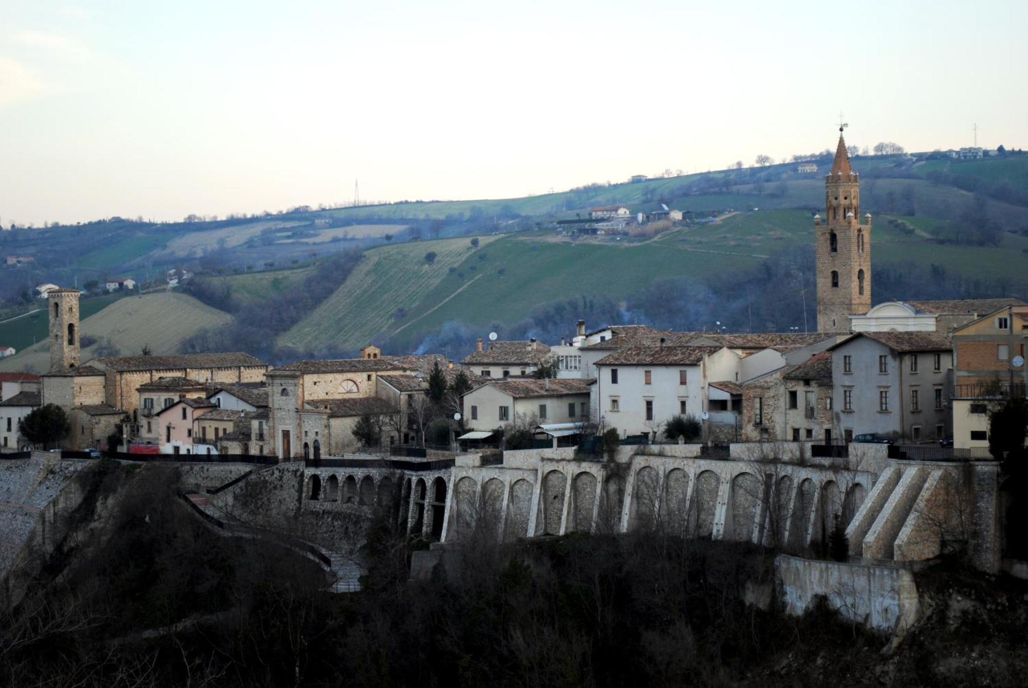 Agriturismo Il Vecchio Carro Campli Экстерьер фото