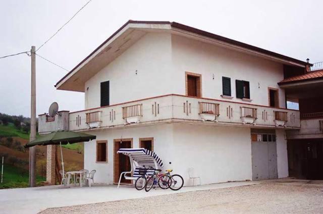 Agriturismo Il Vecchio Carro Campli Экстерьер фото